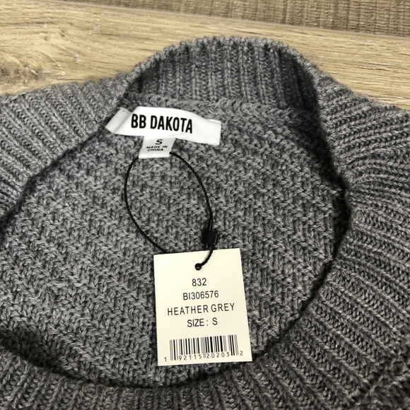 BB DAKOTA Gray Fringe Sweater Pullover Chunky Small NWT Boho Chic Fall Neutral - Picture 6 of 7